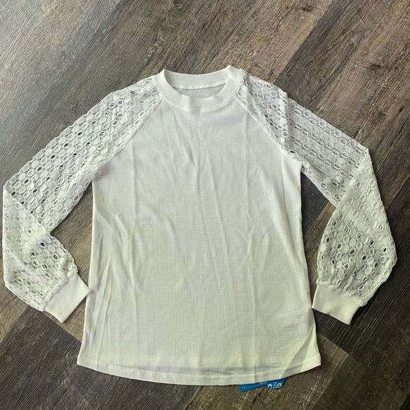 Cupshe lace Raglan long sleeve tee - Picture 3 of 12